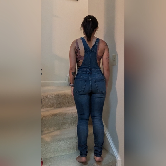 Like New - Madewell Skinny Denim Overalls XS Inseam: 25" - Picture 3 of 5